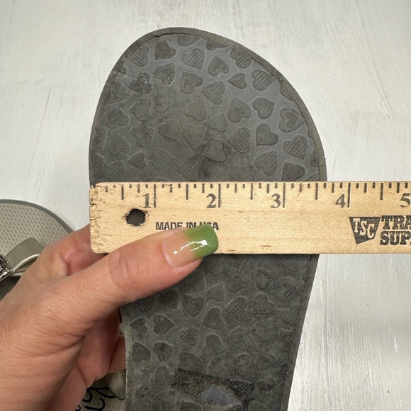 Brighton Silver Wedge Flip Flops w/ Crystal Bow – Women’s Size 7.5 (9.5” long) - Picture 8 of 8